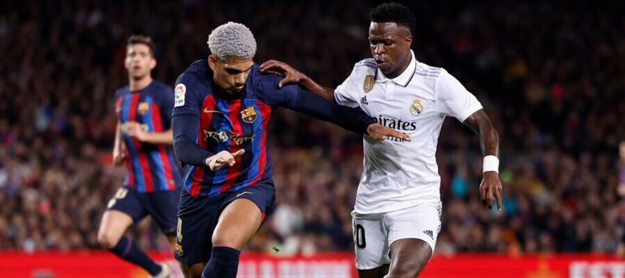 Araújo: Valverde a Tchouaméni? Lidé z fotbalového prostředí vědí, že takové věci jsou docela normální