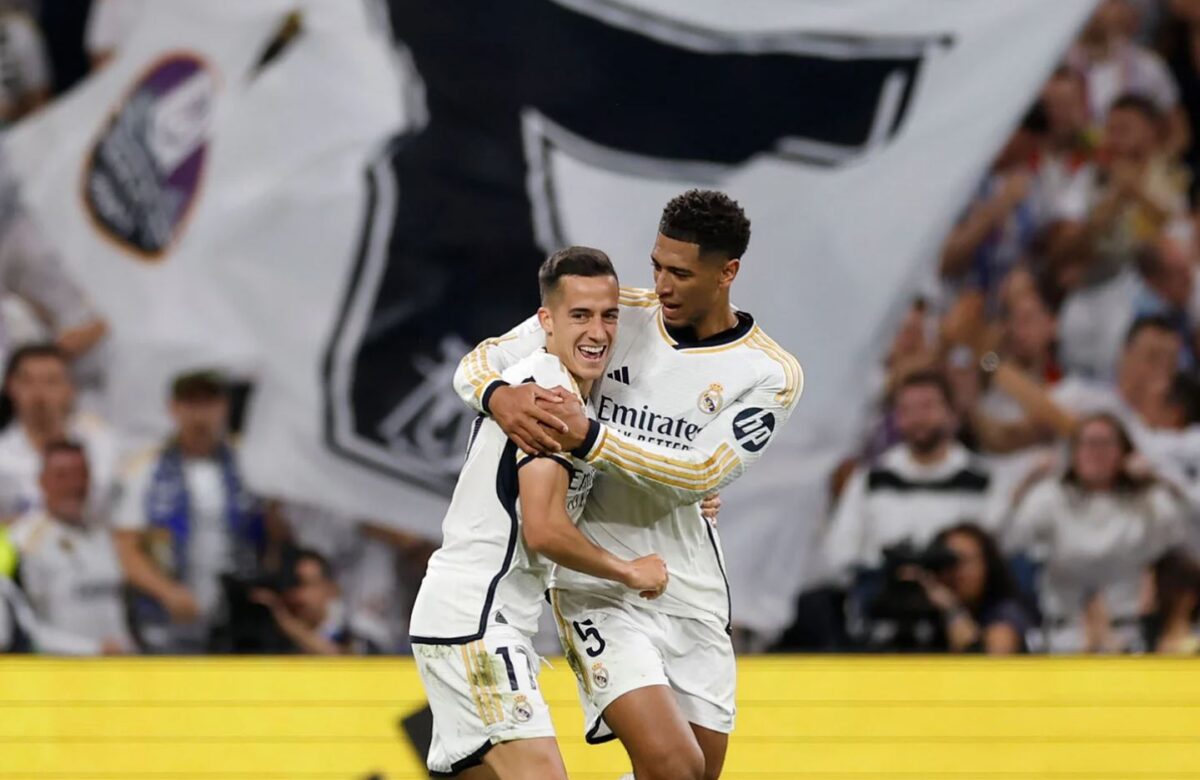 Lucas Vázquez a Jude Bellingham (zdroj: realmadrid.com)