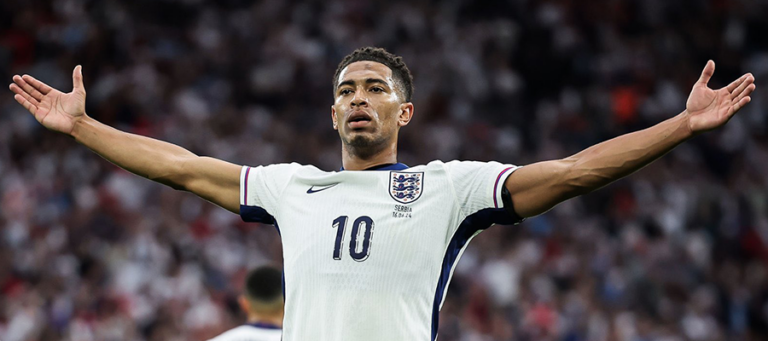 V Anglii kritizují Tuchelovu práci s Bellinghamem