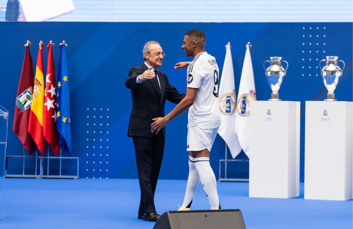 Mbappé a Florentino Pérez (zdroj: realmadrid.com)