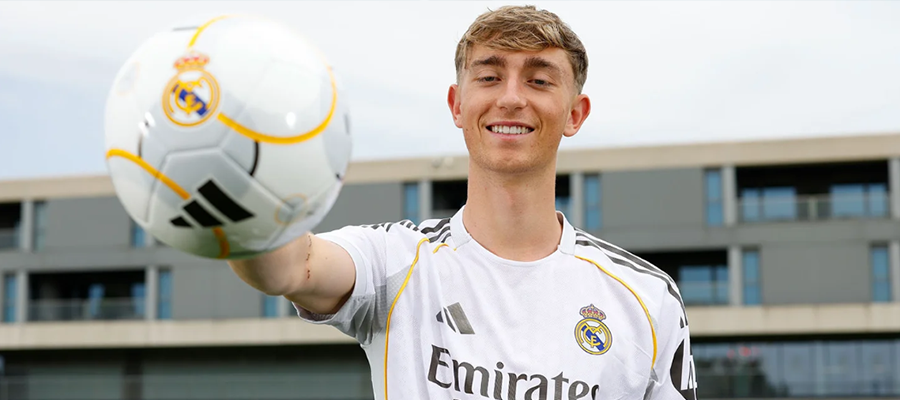 Dean Huijsen, stoper pro příští dekádu