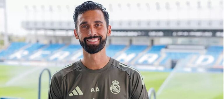 The Athletic: Real Madrid vysoce hodnotí Álvara Arbelou jako možného nástupce Xabiho