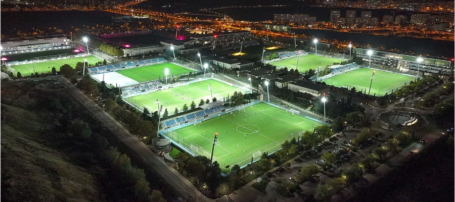 La Fábrica vládne La Lize