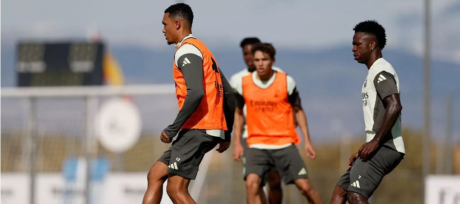 Jak to vypadá s účastí krajních obránců Realu Madrid v zápase proti Barceloně