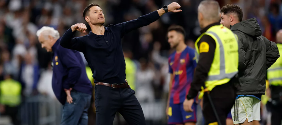 Xabi Alonso korunován