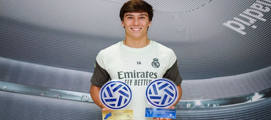 Gonzalo oceněn AFE jako nejlepší střelec Primera Federación a nejlepší hráč Skupiny 2