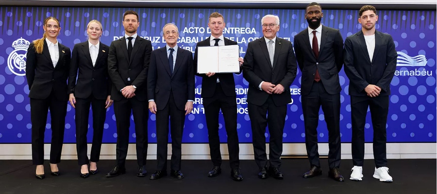 Kroos: Bernabéu je perfektní místo, kde převzít toto vyznamenání