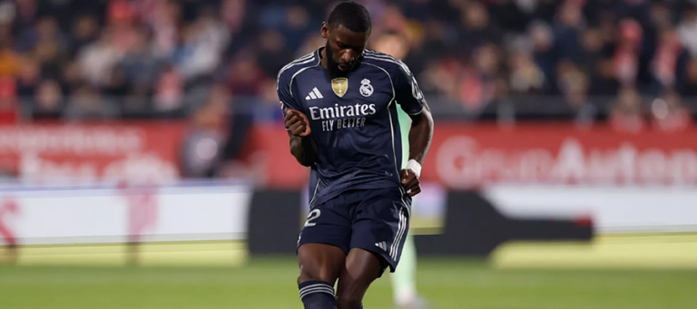 Rüdiger komplikuje situaci Huijsenovi