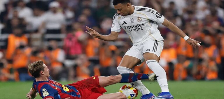 AS: De Jong uznal, že rozhodčí měl pravdu ohledně červené karty