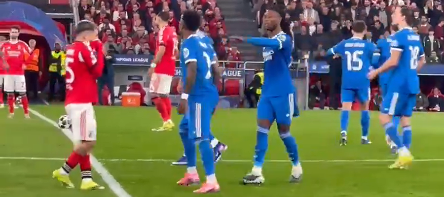 Benfica brání Prestanniho: Z takové vzdálenosti to nemohli slyšet [VIDEO]