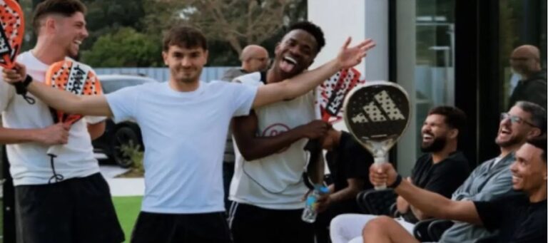 Další prosím, ať vidíme vítězný tým… Real Madrid ukazuje svou soudržnost při padelu