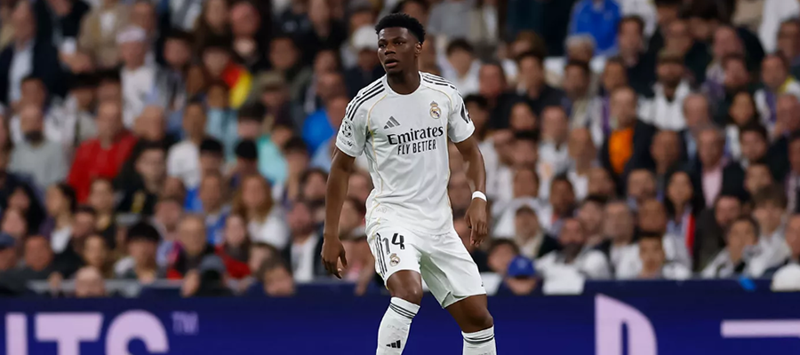 Tchouaméni: Žlutá karta? Nerozumím tomu, rozhodčí si zřejmě řekl, že když je hodně faulů, musí ji dát