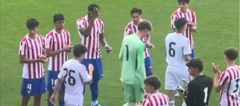 Atlético vytvořilo špalír hráčům Realu, kteří vyhráli Mládežnickou ligu mistrů