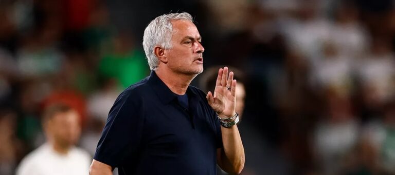 Mourinho: Když přijde těžká chvíle, tenhle tým zareaguje a vyhraje