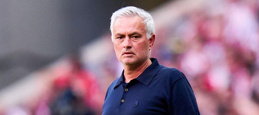 Mourinho: Gratuluji výboru, který nominuje rozhodčí