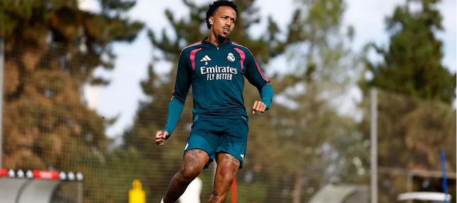 Militão nejspíše stihne El Clásico. Real Madrid nechce nic uspěchat